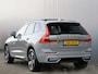 Volvo XC60 2.0 T6 Plug-in hybrid AWD Dark 350 Pk Automaat Navi / 360 Camera / Leer / Pano-dak / DAB / Apple Carplay / Winterpakket