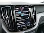 Volvo XC60 2.0 T6 Plug-in hybrid AWD Dark 350 Pk Automaat Navi / 360 Camera / Leer / Pano-dak / DAB / Apple Carplay / Winterpakket