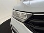 Volkswagen T-Roc 1.0 TSI Style | Adaptieve cruise control | CarPlay | Achteruitrijcamera | Dodehoek detectie | Climate control | Elektrisch inklapbare buitenspiegels | Parkeersensoren |
