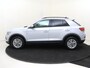 Volkswagen T-Roc 1.0 TSI Style | Adaptieve cruise control | CarPlay | Achteruitrijcamera | Dodehoek detectie | Climate control | Elektrisch inklapbare buitenspiegels | Parkeersensoren |