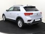 Volkswagen T-Roc 1.0 TSI Style | Adaptieve cruise control | CarPlay | Achteruitrijcamera | Dodehoek detectie | Climate control | Elektrisch inklapbare buitenspiegels | Parkeersensoren |