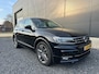 Volkswagen Tiguan 2.0 TSI 4Motion R-Line Panodak | Leder | Stoelen met memory | Camera