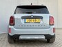 MINI Countryman 1.5 Cooper S E ALL4 MINI Yours PHEV / Lederen Bekleding / Schuif-en Kantel Dak / Elektrische Stoelen / Harman Kardon Premium Audio / Elektrische Achterklep / Adaptieve Cruise Control / Head Up Display / Achteruitrijcamera / Apple Carplay & Android Auto / 19" LM Velgen /