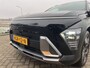 Hyundai Kona 1.6 GDI 141pk HEV Premium | Premium audio | 360 camera | Bestuurdersstoel met geheugen | Adaptive cruise control | Dodehoek detectie | Full LED koplampen | Stoelverwarming | Stoelventilatie | Stuurverwarming