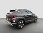 Hyundai Kona 1.6 GDI 141pk HEV Premium | Premium audio | 360 camera | Bestuurdersstoel met geheugen | Adaptive cruise control | Dodehoek detectie | Full LED koplampen | Stoelverwarming | Stoelventilatie | Stuurverwarming