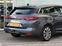 Renault Megane Estate 1.3 TCe 140 Techno | Trekhaak | NAP | Navigatie | Achteruitrijcamera | DAB | Key-less | Climate Control | LED | Dodehoek detectie |