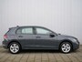 Volkswagen Golf 1.0 eTSI Life Business 111 Pk Automaat Navigatie / Apple Carplay / DAB / Camera