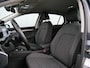Volkswagen Golf 1.0 eTSI Life Business 111 Pk Automaat Navigatie / Apple Carplay / DAB / Camera