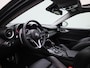 Alfa Romeo Giulia 2.0T B-Tech | Bi-Xenon Koplampen | Schuif/Kanteldak | Stoelverwarming | Stuurverwarming | Lederen Bekleding | Achteruitrijcamera | Trekhaak |