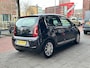Volkswagen Up! 1.0 high up! 5 Deurs Navi Airco PDC