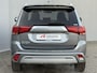 Mitsubishi Outlander 2.4 PHEV Instyle / Fabrieksgarantie tot 11-2028 / Dealer Onderhouden / Adaptieve Cruise / Lederen Bekleding / Navigatie via AppleCarplay & Android auto / Stoel + Stuurverwarming / 360 Camera / Elektr. Stoelen / Elektr. Achterklep /