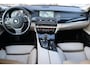 BMW 5-Serie Touring 528xi High Executive Camera, Stoelverwarming, Achterbank verwarmbaar, Navigatie, Cruise control, Lederen interieur, Trekhaak