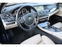 BMW 5-Serie Touring 528xi High Executive Camera, Stoelverwarming, Achterbank verwarmbaar, Navigatie, Cruise control, Lederen interieur, Trekhaak