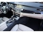 BMW 5-Serie Touring 528xi High Executive Camera, Stoelverwarming, Achterbank verwarmbaar, Navigatie, Cruise control, Lederen interieur, Trekhaak