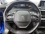 Peugeot e-2008 SUV EV Active Pack 50 kWh 136pk | Navigatie | Achteruitrijcamera | Climate Control | Cruise Control | Parkeersensoren | Led koplampen | Elektrisch inklapbare spiegels | Bluetooth | Apple CarPlay / Android Auto | DAB+ radio | Keyless start | Automatisch dimlicht | Regensensor | Multifunctioneel stuurwiel | 16” lichtmetalen velgen |