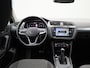 Volkswagen Tiguan 1.5 TSI Life Business | Apple Carplay / Android Auto | Achteruitrijcamera | Parkeersensoren | Trekhaak |