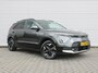 Kia Niro EV Edition Advanced 64.8 kWh | Stuur-/stoelverwarming | Elektr. stoelverstelling | Camera | Cruise adapt. | 17"LM | Clima | All season | 17% bijtelling |