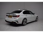 BMW 3-Serie 330e M-SPORT / SOH 93% / UNIEK / CARPLAY / SCHUIFDAK / DEALER-ONDERHOUDEN / 20INCH / SFEERVERLICHTING