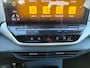 Volkswagen ID.5 Pro 77kWh SOH 98%!! Warmtepomp Afn-Trekhaak Adaptive-Cruise HUD Camera Navi 19"Lm Parkassist PDC-a+v Apple Android Carplay App-Connected-Services DAB Geluidsisolerend-Glas Rijstrooksensor+Correctie Airco-Achter Stoel+Stuur+Vooraam+ruitensproeiers+wisserbl.-Verwarmd Head-up-Display Draadloze-lader Front Assist Voice-Command Keyless-Start Verkeersbordherk. AEB ESP BotsWaarsch. Two-Tone-lak Orig.NLse auto € 54.000 nieuw
