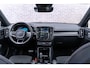 Volvo XC40 Recharge P8 AWD R-Design | Google | Adaptieve Cruise Control | Schuif-/Kanteldak | 360 Camera | Harman Kardon Audio | Zitverlenging | Elek. Achterklep | Dodehoekdetectie | Stoel-/Stuurverwarming | Park Assist | Apple Carplay | 19" LM