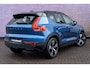 Volvo XC40 Recharge P8 AWD R-Design | Google | Adaptieve Cruise Control | Schuif-/Kanteldak | 360 Camera | Harman Kardon Audio | Zitverlenging | Elek. Achterklep | Dodehoekdetectie | Stoel-/Stuurverwarming | Park Assist | Apple Carplay | 19" LM
