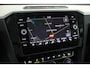 Volkswagen Passat Variant 1.4 TSI 150pk DSG Highline Panoramadak Stoelverwarming Navigatie Virtual Cockpit Stoelverwarming