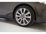 Mazda 3 2.0 SkyActiv-X 180pk Comfort Bose [ LED Leder Navi Camera Apple/Android ]