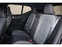 Volvo XC40 B3 Plus Black Edition - Panorama/schuifdak - IntelliSafe Assist & Surround - 360º Camera - Harman/Kardon audio - Verwarmde voorstoelen & stuur - Parkeersensoren voor & achter - Elektr. bedienb. voorstoelen met geheugen links - Draadloze tel. lader - Extra getint glas - Elektr. inklapbare trekhaak - 20' LMV