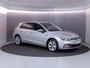 Volkswagen Golf 1.5 eTSI Style 130 PK DSG (Automaat) | Navigatie | Stoel- en stuurverwarming | keyless entry | Parkeer camera | Standkachel |