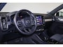Volvo XC40 B3 Plus Black Edition - Panorama/schuifdak - IntelliSafe Assist & Surround - 360º Camera - Harman/Kardon audio - Verwarmde voorstoelen & stuur - Parkeersensoren voor & achter - Elektr. bedienb. voorstoelen met geheugen links - Draadloze tel. lader - Extra getint glas - 20' LMV