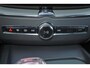 Volvo XC60 T8 Recharge AWD Ultra Black Edition - Luchtvering - Panorama/schuifdak - 360º Camera - Bowers & Wilkins audio - Adaptieve LED koplampen - Verwarmde voorstoelen, stuur & achterbank - Parkeersensoren voor & achter - Elektr. bedienb. voorstoelen met geheugen - Draadloze tel. lader - Extra getint glas - Elektr. inklapbare trekhaak - 21' LMV