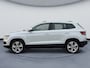 Skoda Karoq 1.5 TSI ACT Ambition Pano Adaptive cruise Clima Stoelverwarming Sfeerverlichting Carplay Dealer onderhouden