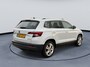 Skoda Karoq 1.5 TSI ACT Ambition Pano Adaptive cruise Clima Stoelverwarming Sfeerverlichting Carplay Dealer onderhouden