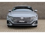 Volkswagen Arteon Shooting Brake 1.4 TSI eHybrid 218pk R-Line Business+ | Panoramadak | Lederen Bekleding | Trekhaak | Navigatie