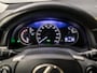 Lexus CT 200h 25th Edition Automaat (NAVIGATIE, CLIMATE, ALCANTARA, CAMERA, GETINT GLAS, STOELVERWARMING, SPORTSTOELEN, KEYLESS, LED KOPLAMPEN, CRUISE, NIEUWSTAAT)