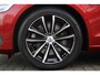 Volvo V60 T6 Automaat Recharge AWD Business Pro | Adaptive Cruise & Pilot Assist | Panoramisch Schuif-/Kanteldak | Premium Harman/Kardon Audio | 360 Camera | Lederen Bekleding | Stoel&Stuurverwarming | Climate Control | Volvo Guard Alarm | Head-Up Display | Power Seats incl. Memory |