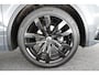 Volkswagen Tiguan 1.5 TSI 150pk DSG R-Line Business+ Black Style 360Camera Virtual Cockpit Keyless Navigatie