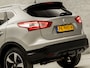 Nissan Qashqai 1.2 N-Connecta Sport Automaat (PANORAMADAK, NAVIGATIE, CLIMATE, TREKHAAK, 360 CAMERA, SPORTSTOELEN, GETINT GLAS, KEYLESS, NIEUWSTAAT)