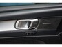 Volvo XC40 2.0 B4 Plus Dark | Parkeercamera | Pilot assist | all seasonbanden | Stuur- stoelverwarming