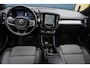 Volvo XC40 2.0 B4 Plus Dark | Parkeercamera | Pilot assist | all seasonbanden | Stuur- stoelverwarming