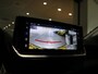 Peugeot e-208 Allure Avantage 51 kWh - CAMERA VOOR + ACHTER - LM VELGEN - GETINT GLAS