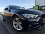 BMW 3-Serie 318i 2017 HIGH EXECUTIVE AUTOMAAT NAP NAVI LUXE ZEER NETJES