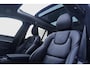 Volvo XC90 2.0 T8 Plug-in hybrid AWD Ultra Dark | Luchtvering | 360 Camera | Trekhaak | Stoel & Stuurverwarming, Massage & Ventilatie | Glazen Schuifdak |  4 Seizoenen banden |