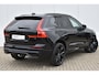 Volvo XC60 T6 Plus Black Edition | Zitverhoger Achter | BLIS | Verwarmbare Voorstoelen + Stuurwiel |