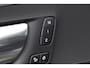 Volvo XC60 T6 Plus Black Edition | Zitverhoger Achter | BLIS | Verwarmbare Voorstoelen + Stuurwiel |