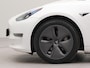 Tesla Model 3 Standard RWD Plus 60 kWh | SoH 90,9% | Apple Carplay | Wifi | Voorstoelen verwarmd | 360 camera | Dode hoek detector | Panorama dak | Spraakbediening Navigatie |