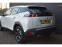 Peugeot 2008 1.2 PureTech Allure 130pk Automaat | 1e Eig. | Adaptive Cruise | Navigatie | Voorruitverwarming | Achteruitrijcamera | Half-Leder | Dealeronderhouden |