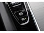Volvo XC60 T4 R-Design | Panoramadak | harman/kardon | Stoelverwarming | Keyless | Camera | Getint Glas
