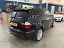BMW X3 3.0si / AUTO STOTERT BIJ WARME MOTOR BETER