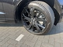 Volvo XC60 T6 Plug-in Hybrid AWD Plus Black Edition | Adaptieve Cruise Control | Trekhaak | Panoramadak | 360° Parkeercamera | Harman Kardon Audio | Stoel-/Stuur-/Voorruitverwarming | Dodehoek Detectie | Elektrische Verstelbare Stoelen + Geheugen |